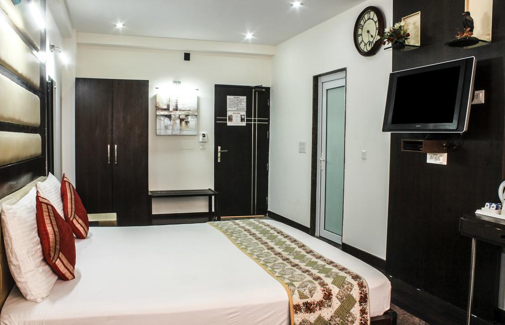 Hotel Arpit Palace Delhi  Buitenkant foto