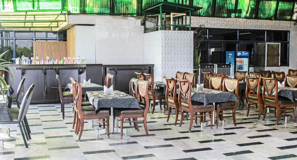 Hotel Arpit Palace Delhi  Buitenkant foto
