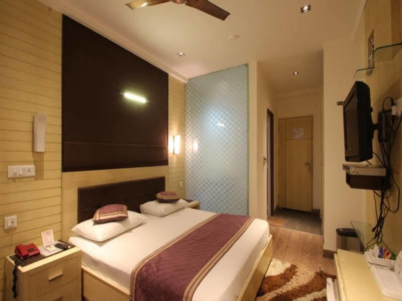 Hotel Arpit Palace Delhi  Buitenkant foto